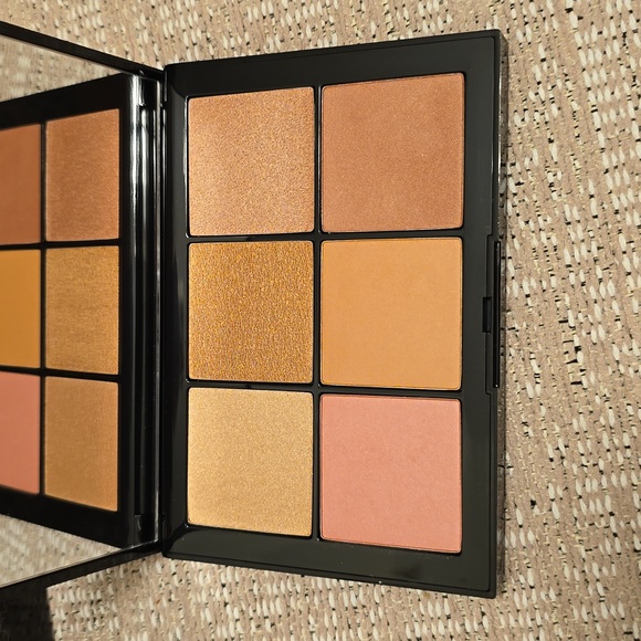 NARS "Overlust" Cheek Palette - Picture 2 of 4